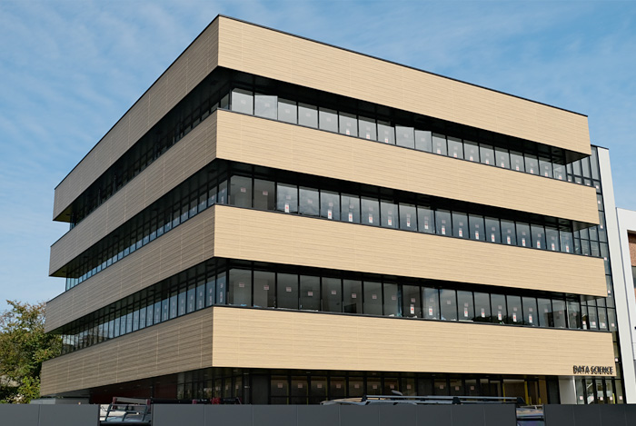 新校舍的建設
