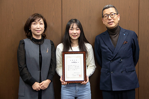 韓校長、吳老師、學生