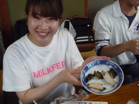 還吃了鮑魚!