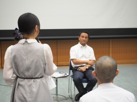 向知事提問2