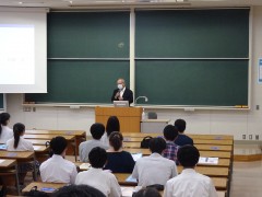 川波洋一校長致辭