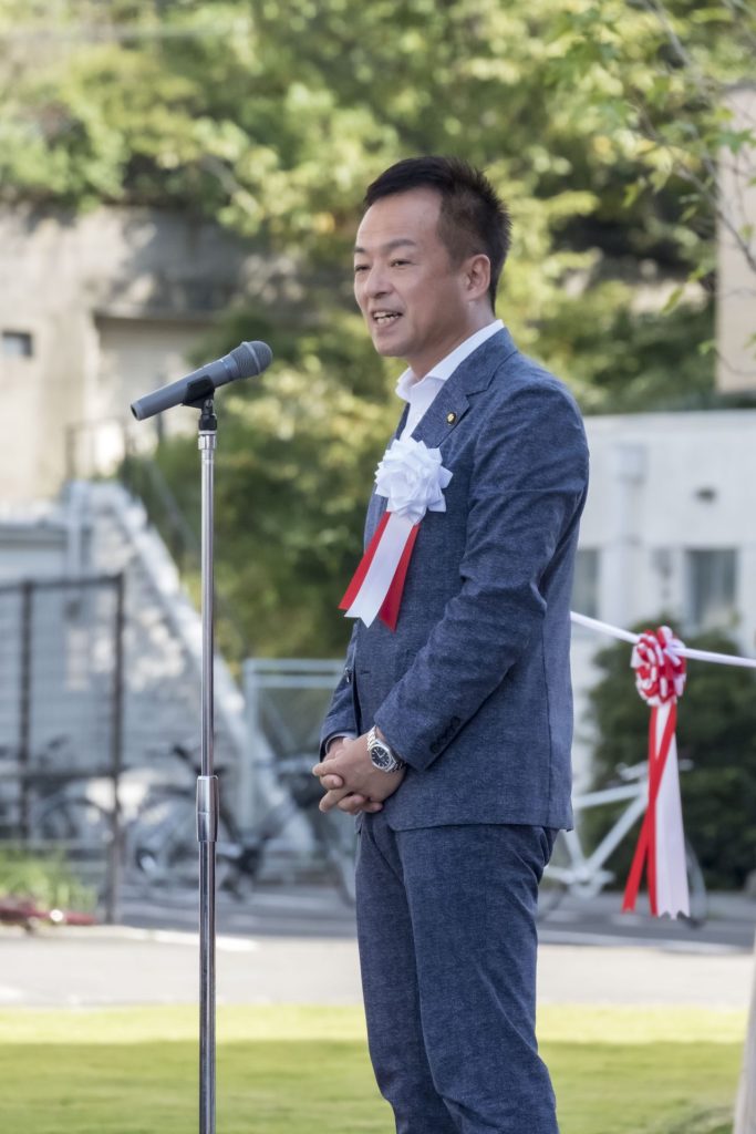 舉行了普羅姆納德和生協烘焙咖啡廳盛大開幕式